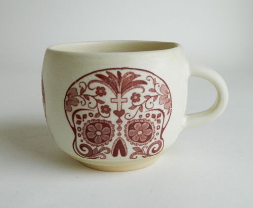 b skull mug